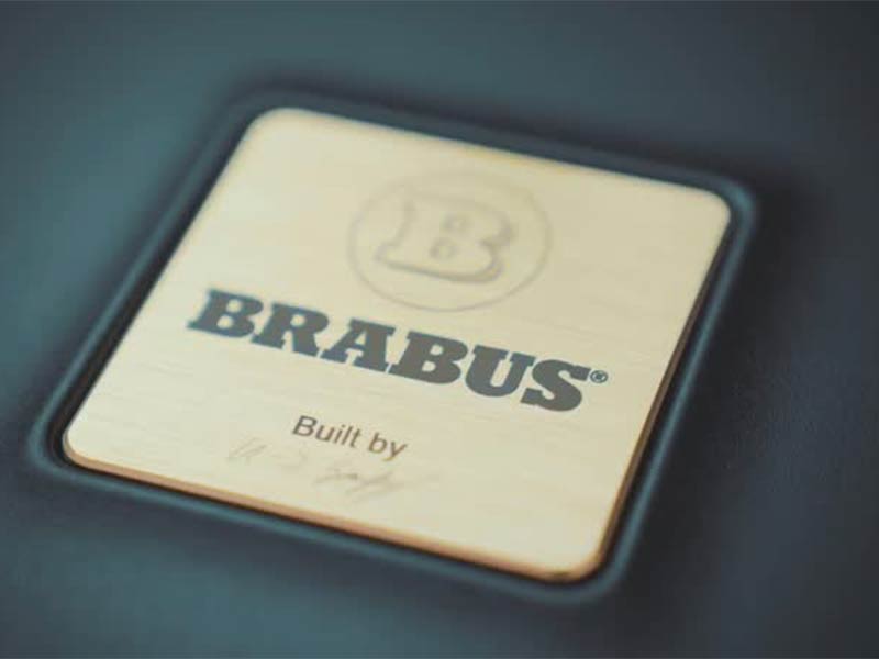 اضغط لمشاهدة الفيديو: "Brabus" تستعرض أسرع سيارات مرسيدس من الفئة "G"!